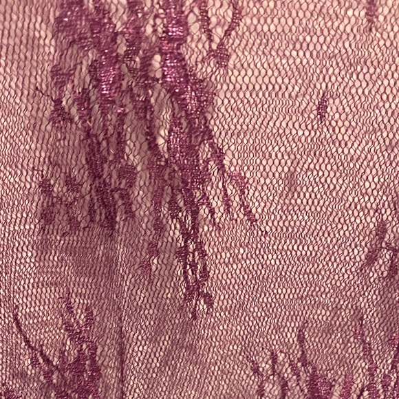 Elegant Sheer Lace Top - purple NWOT - Picture 4 of 7